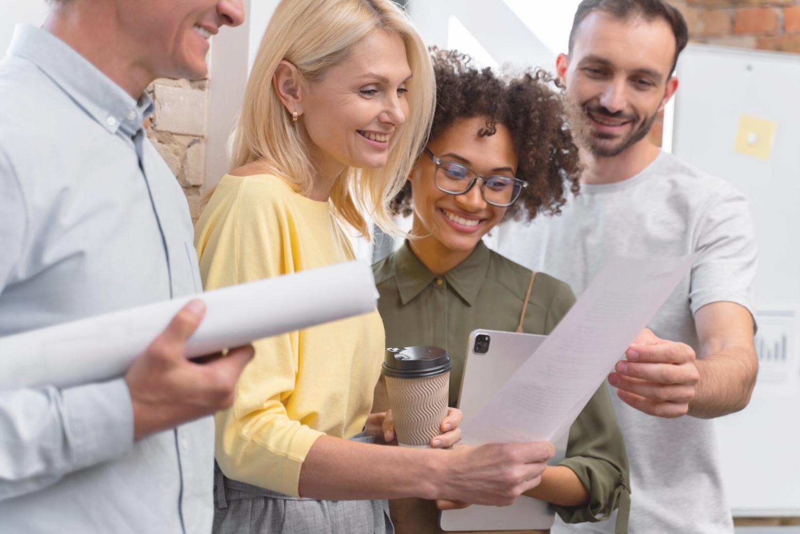 Equipo de asesores de seguros indraeomavox